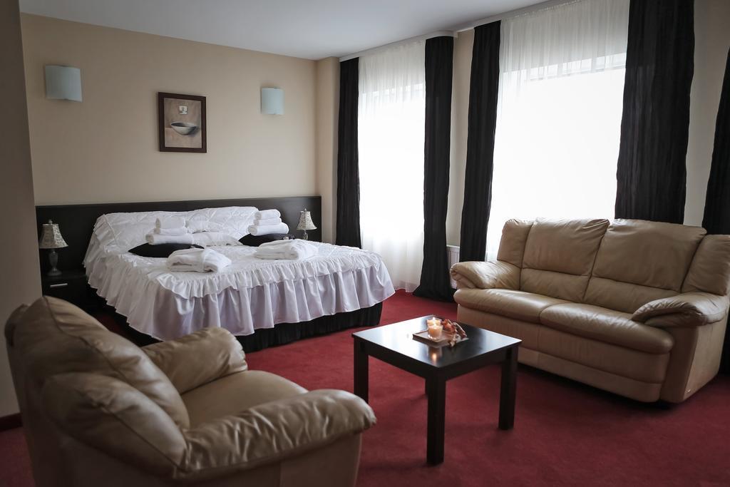 Hotel Palma Mažeikiai Dış mekan fotoğraf