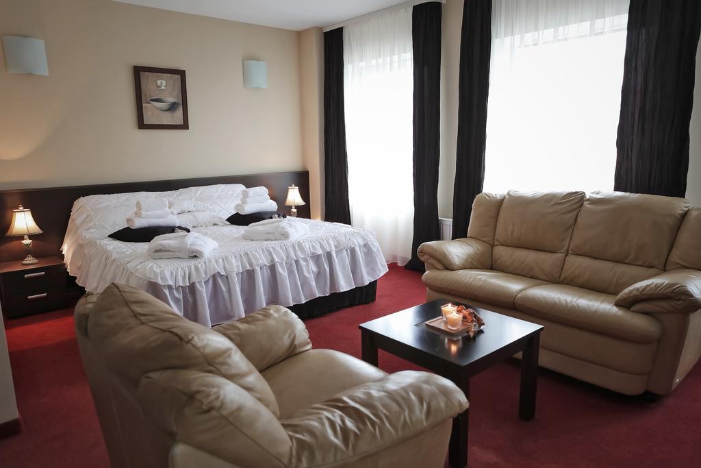 Hotel Palma Mažeikiai Dış mekan fotoğraf