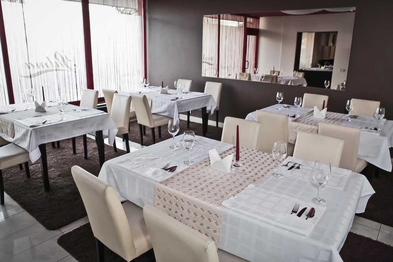 Hotel Palma Mažeikiai Dış mekan fotoğraf